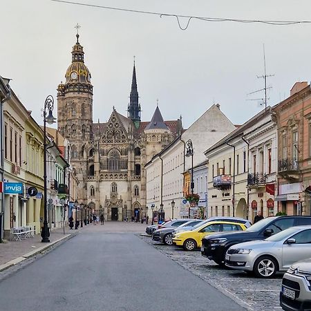 Marina Old Town Apartment Kosice Ngoại thất bức ảnh