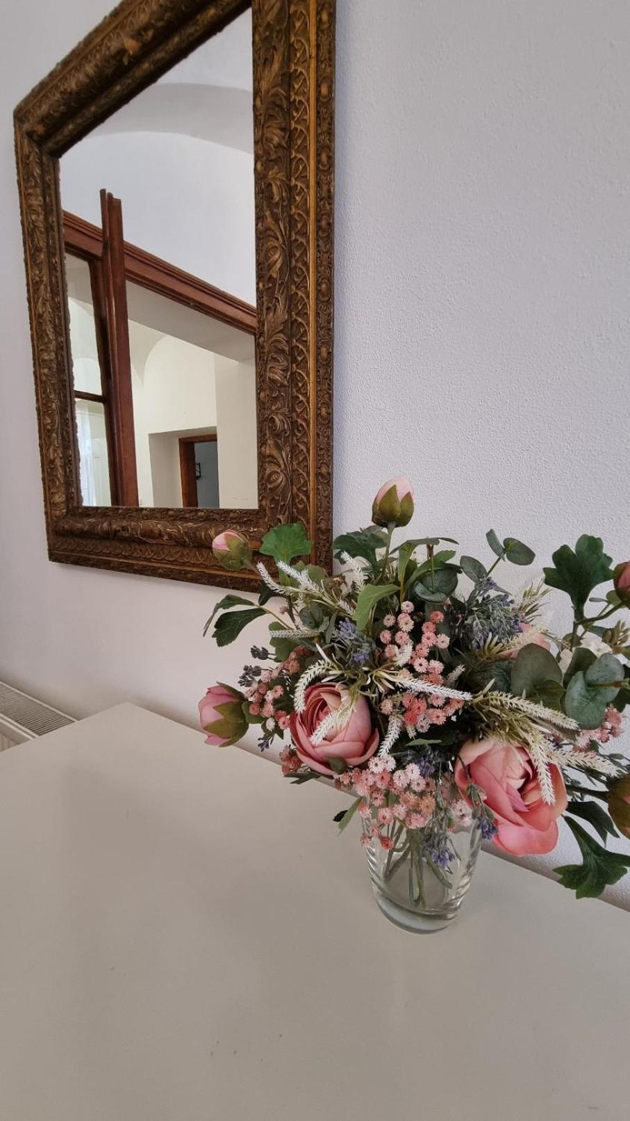 Marina Old Town Apartment Kosice Ngoại thất bức ảnh